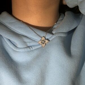 Elegant Silver Pendant Necklace